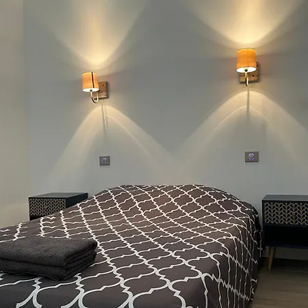 Aixoise Avec Piscine *